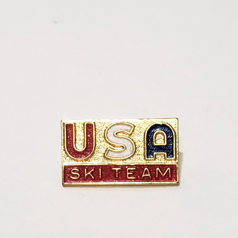 USA Ski Team Skiing Sports Lapel Pin 3/4" Gold Tone Snowboarding Travel